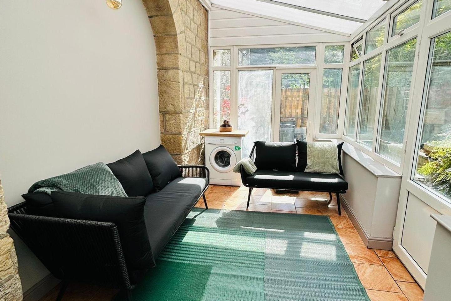 Cozy In Mytholmroyd Nr *